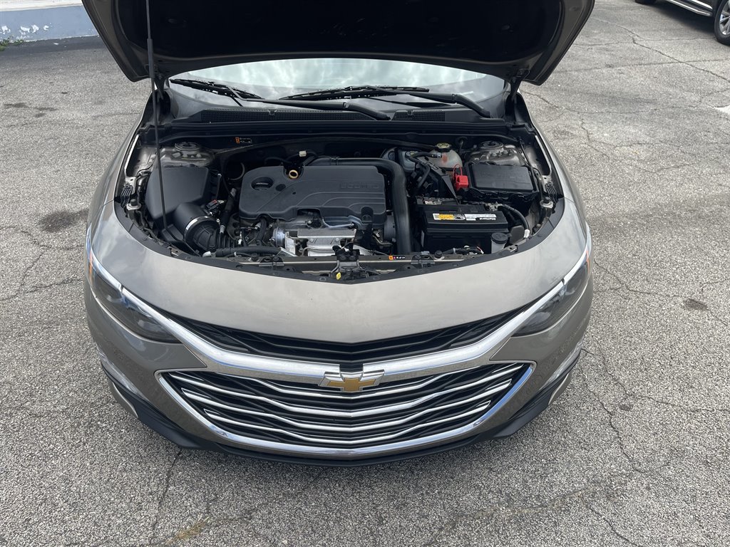 2020 Chevrolet Malibu - $16,995