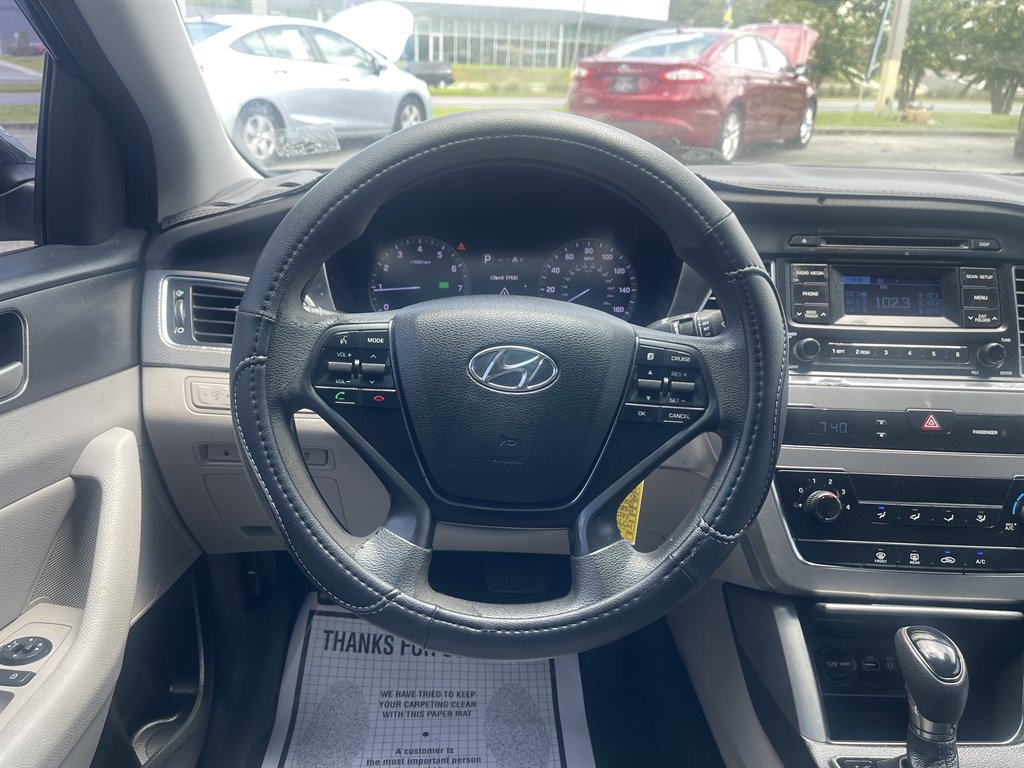 2015 Hyundai Sonata - $10,995