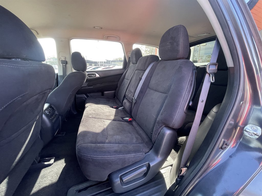 2014 Nissan Pathfinder - $10,995