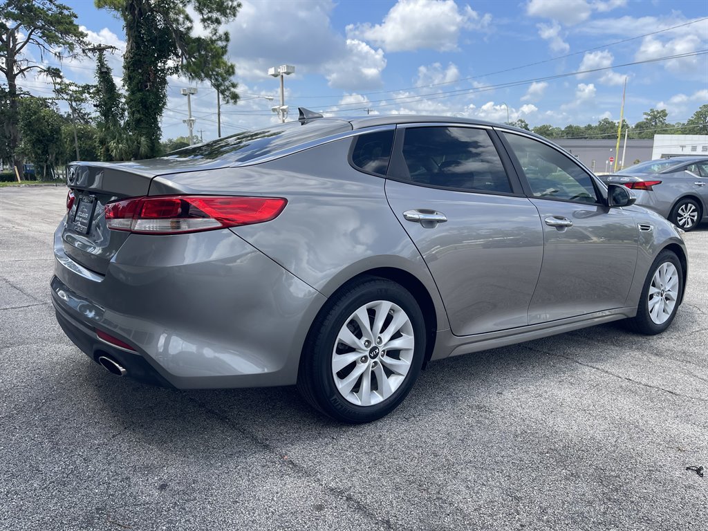 2017 Kia Optima - $10,995