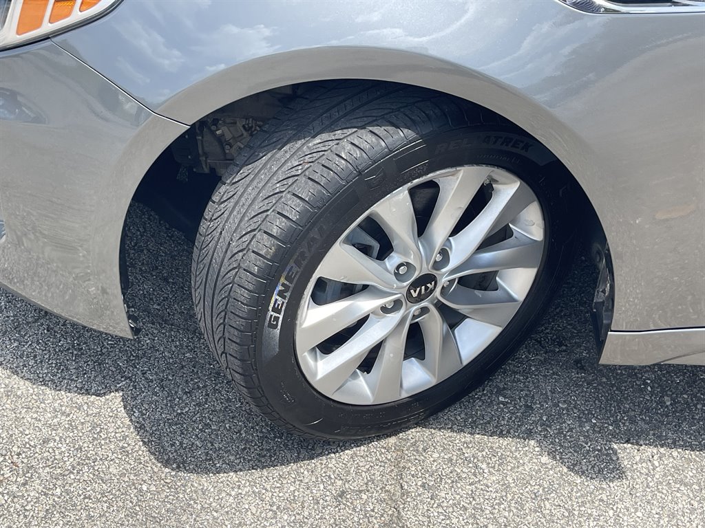 2017 Kia Optima - $10,995