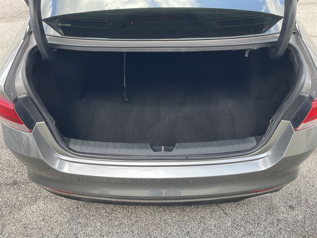 2017 Kia Optima - $10,995