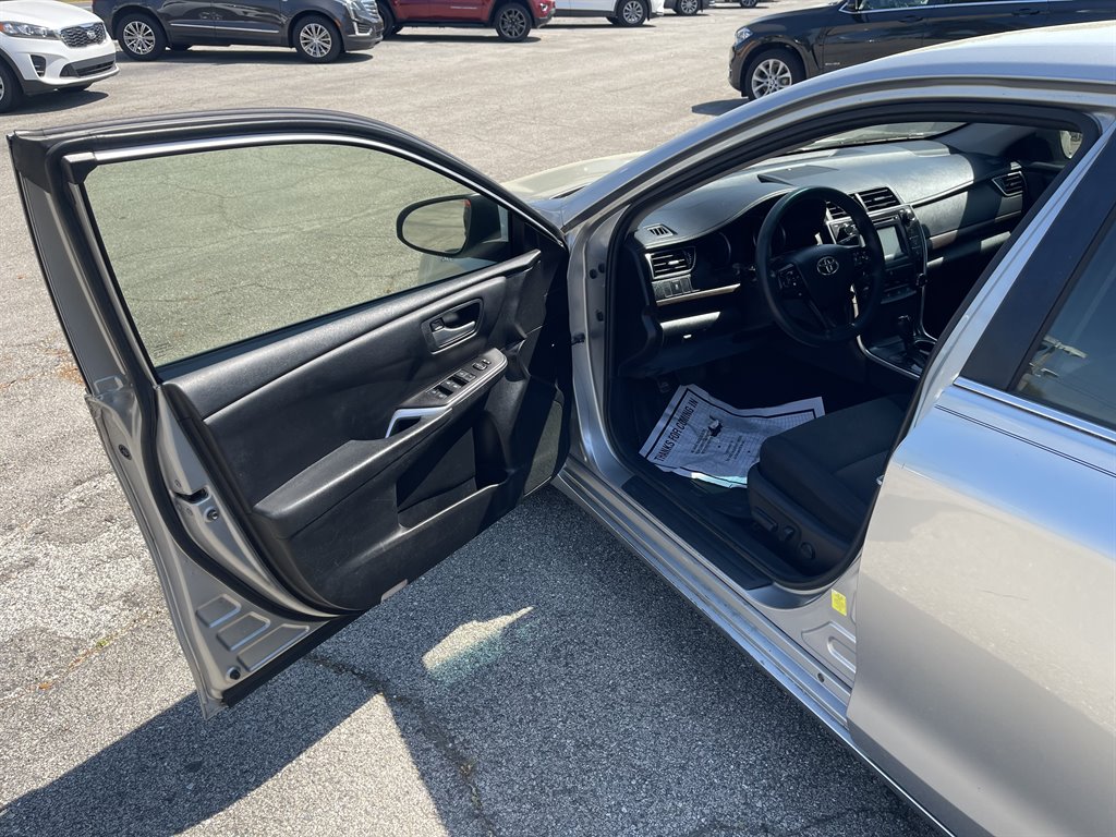 2017 Toyota Camry - $13,995