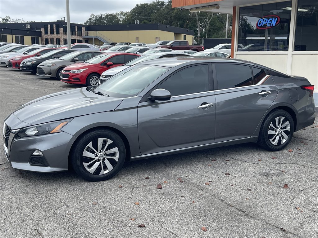 2022 Nissan Altima - $14,995