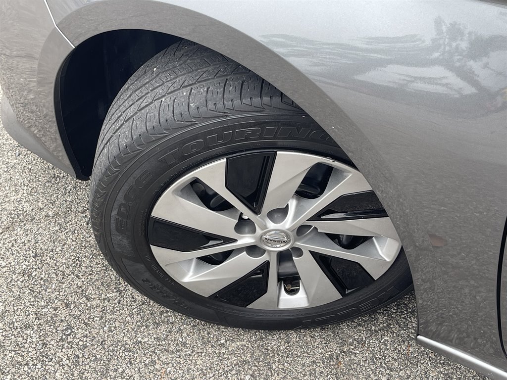2022 Nissan Altima - $14,995