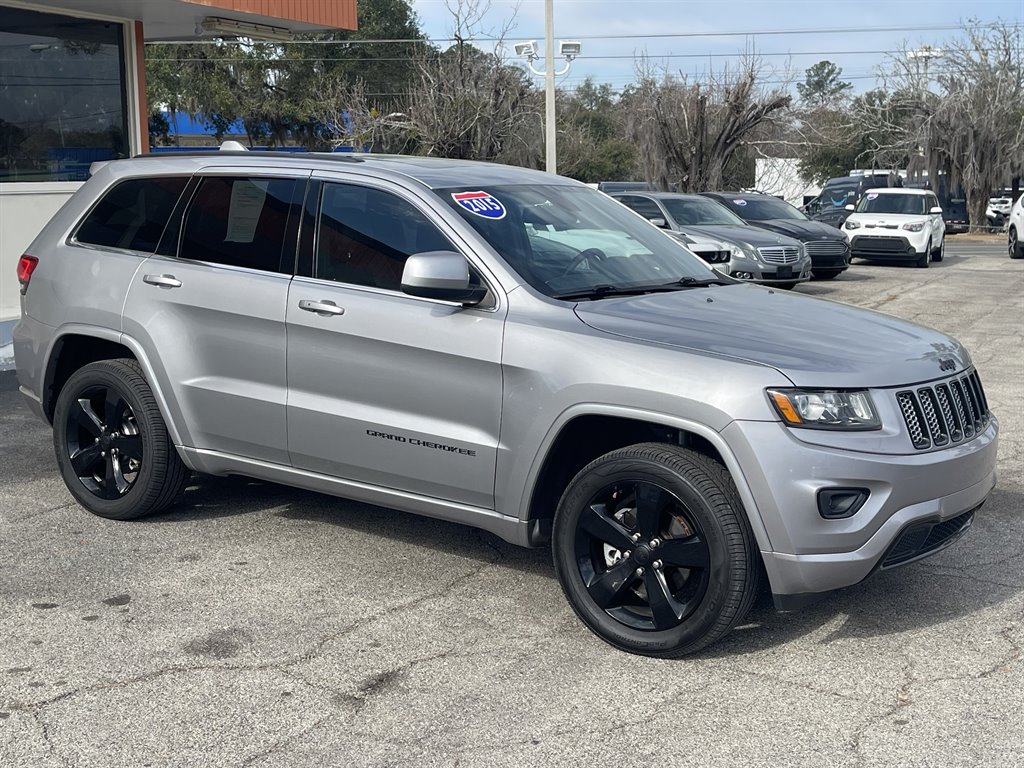 2015 Jeep Cherokee - $12,995