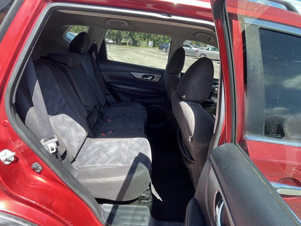 2016 Nissan Rogue - $9,995