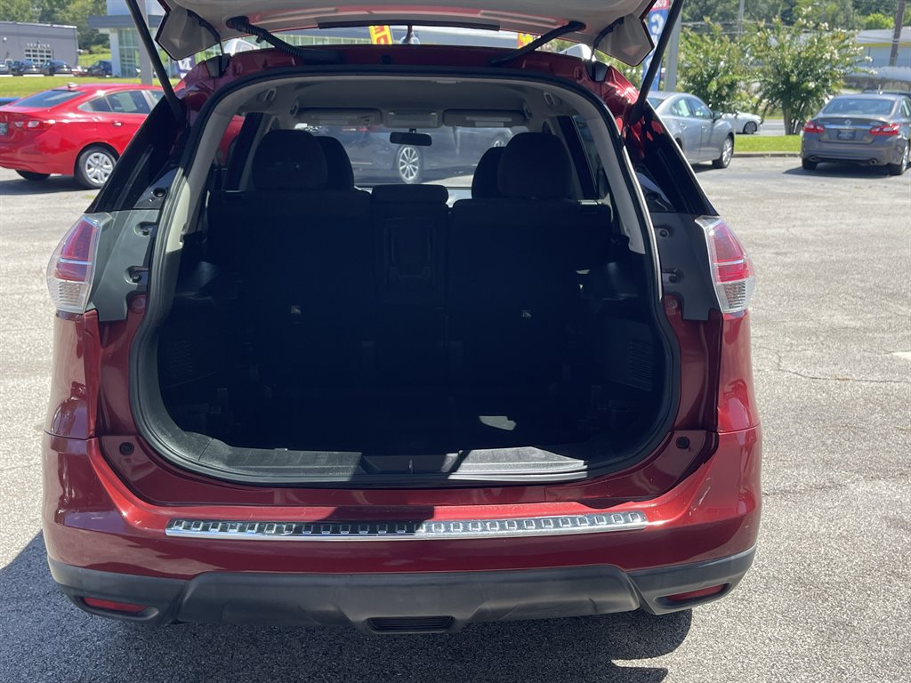 2016 Nissan Rogue - $9,995