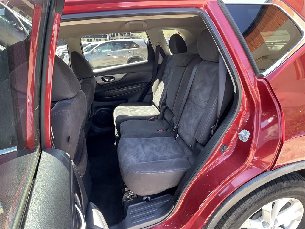 2016 Nissan Rogue - $9,995
