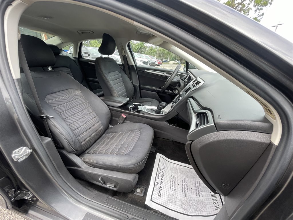 2016 Ford Fusion - $9,995