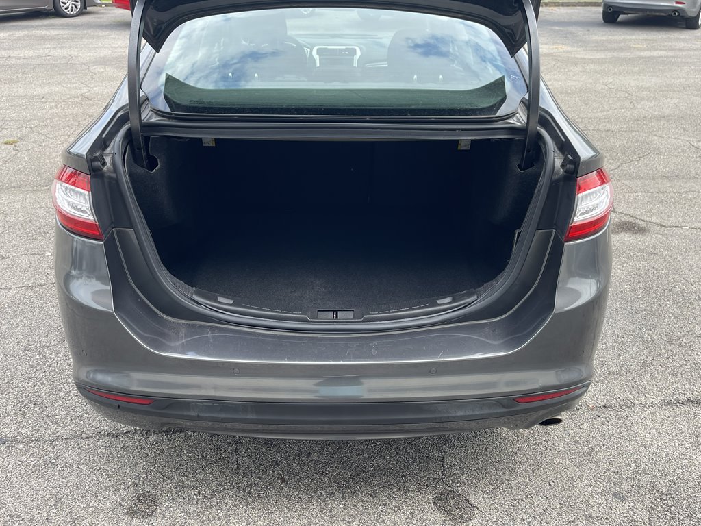 2016 Ford Fusion - $9,995