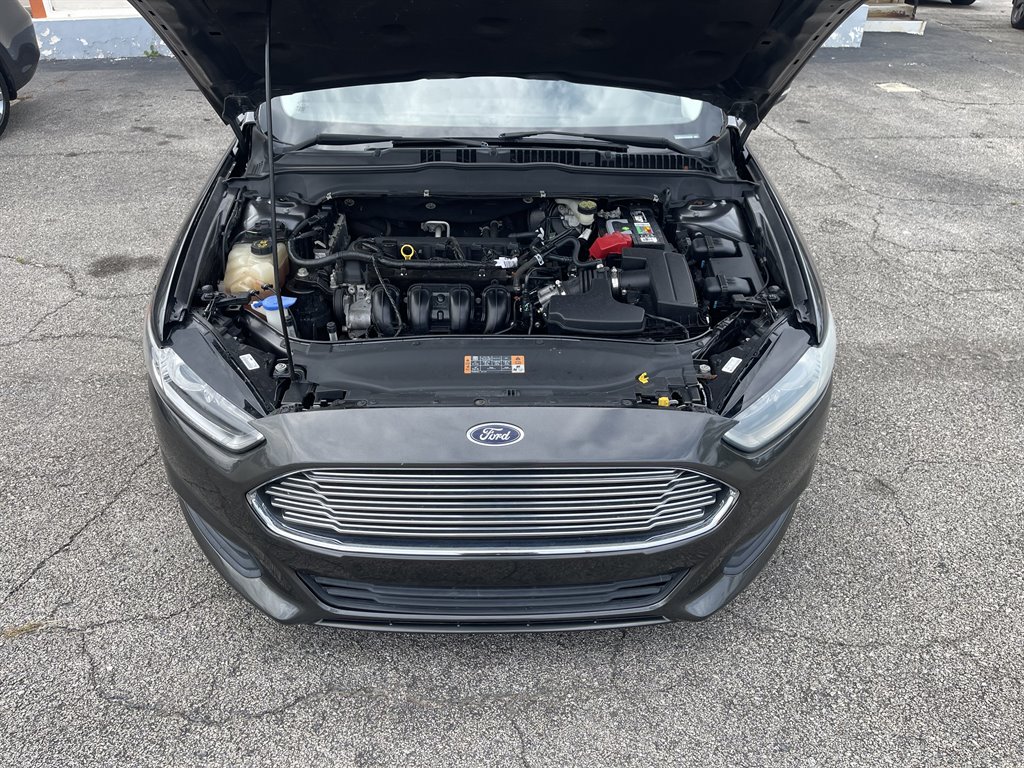 2016 Ford Fusion - $9,995