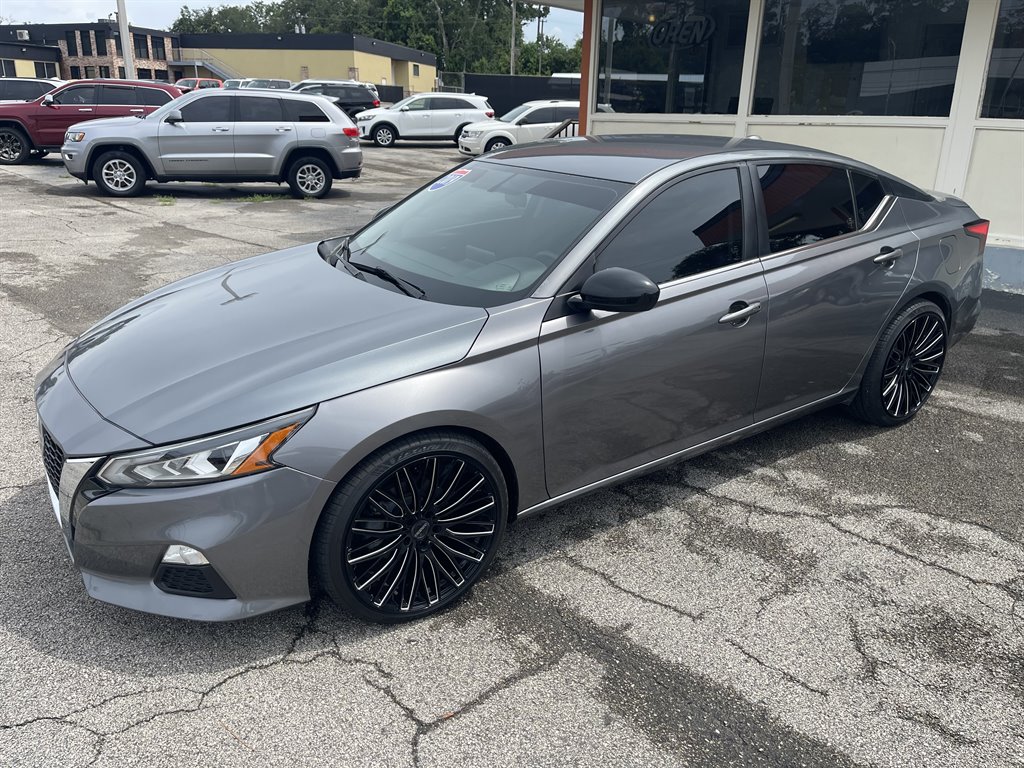 2019 Nissan Altima - $12,995