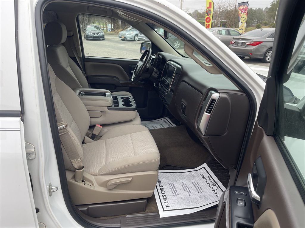 2015 Chevrolet Silverado - $17,995