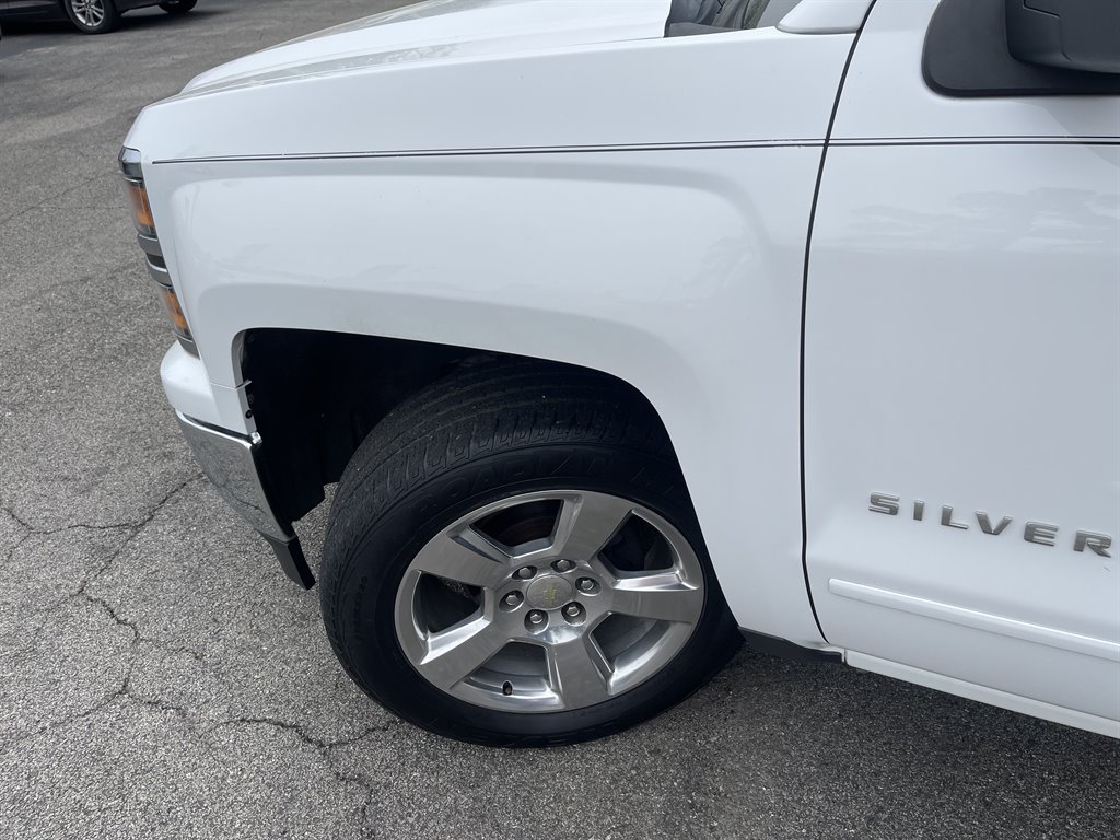 2015 Chevrolet Silverado - $17,995
