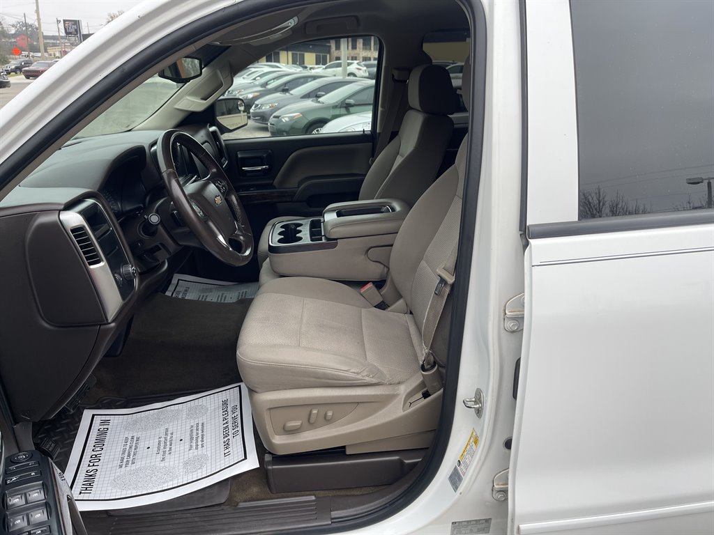 2015 Chevrolet Silverado - $17,995