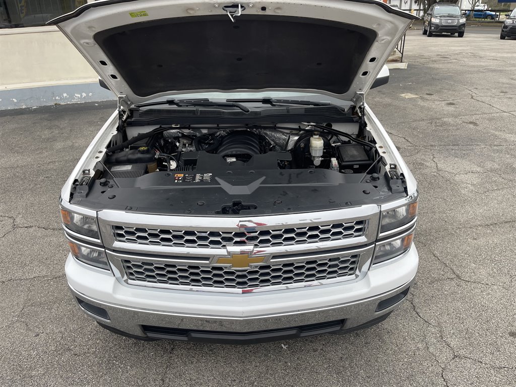 2015 Chevrolet Silverado - $17,995