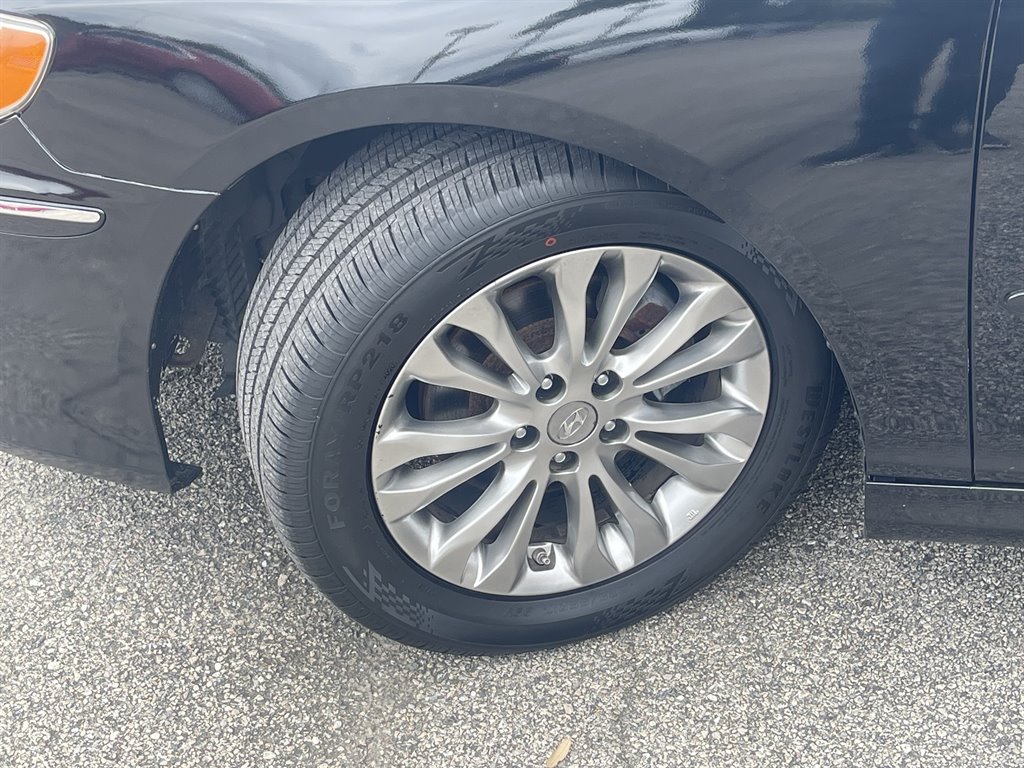 2011 Hyundai Azera - $8,995