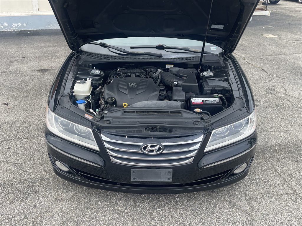 2011 Hyundai Azera - $8,995