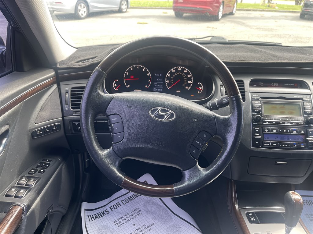 2011 Hyundai Azera - $8,995