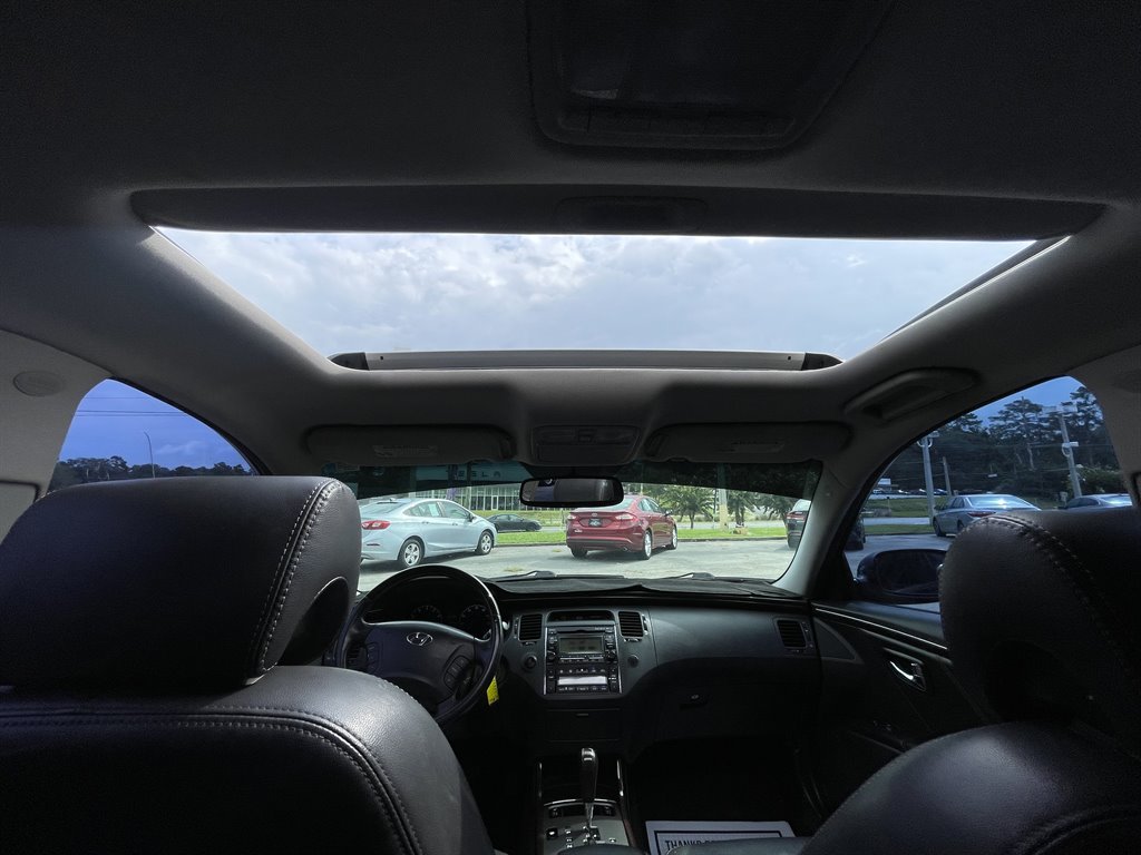 2011 Hyundai Azera - $8,995