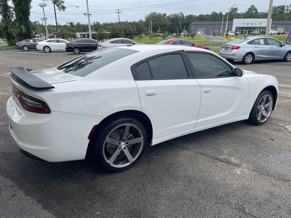 2015 Dodge Charger - $12,995