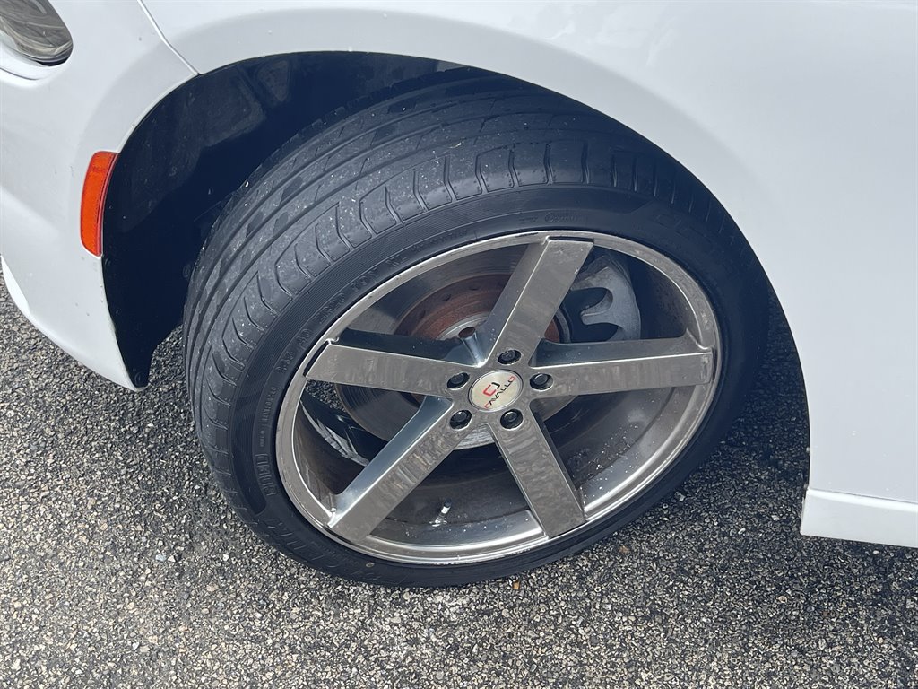 2015 Dodge Charger - $12,995