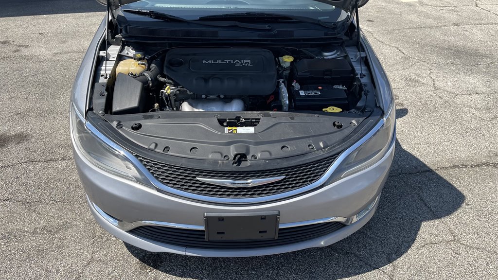 2016 Chrysler 200 - $8,995