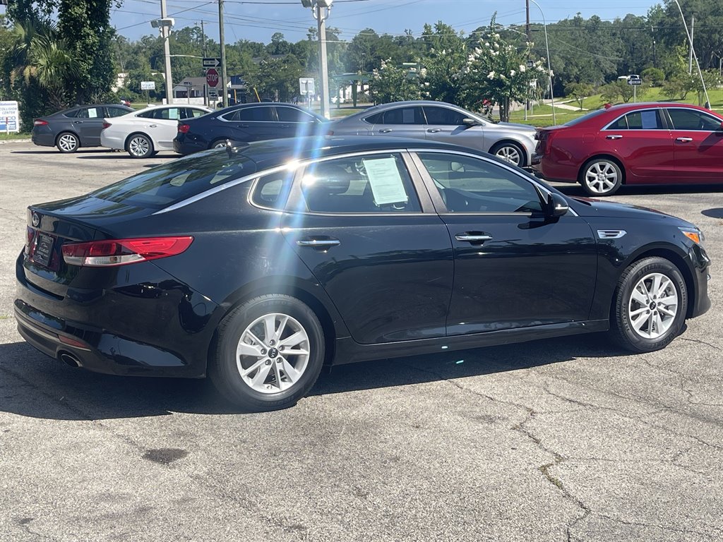 2017 Kia Optima - $11,995
