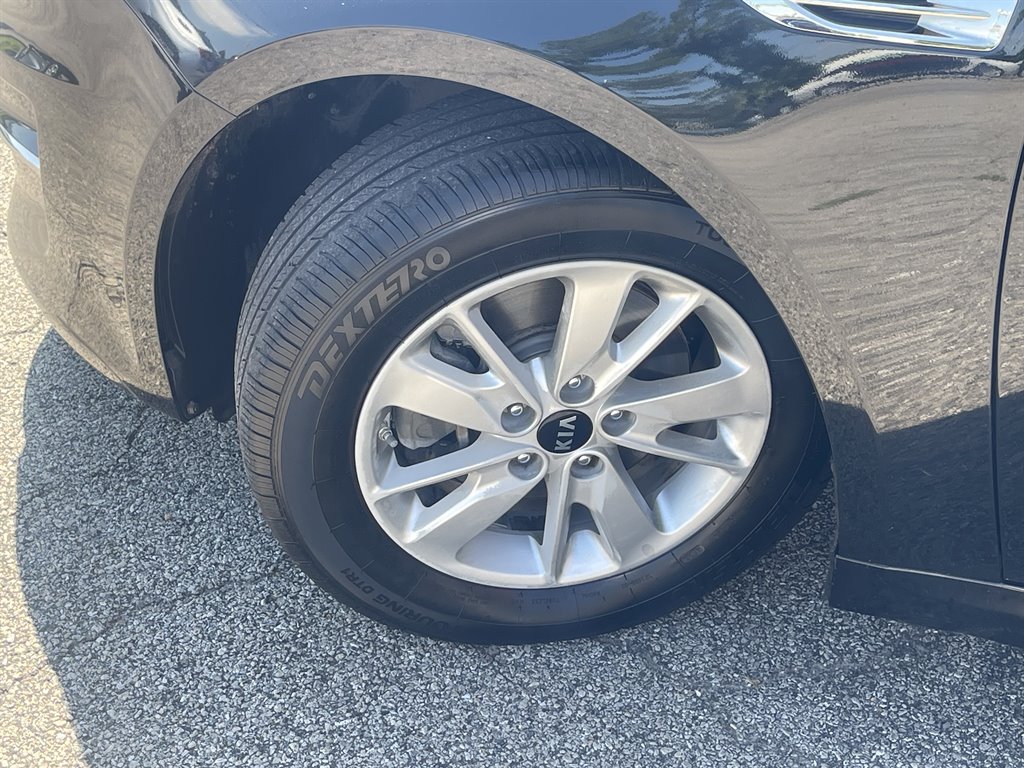 2017 Kia Optima - $11,995