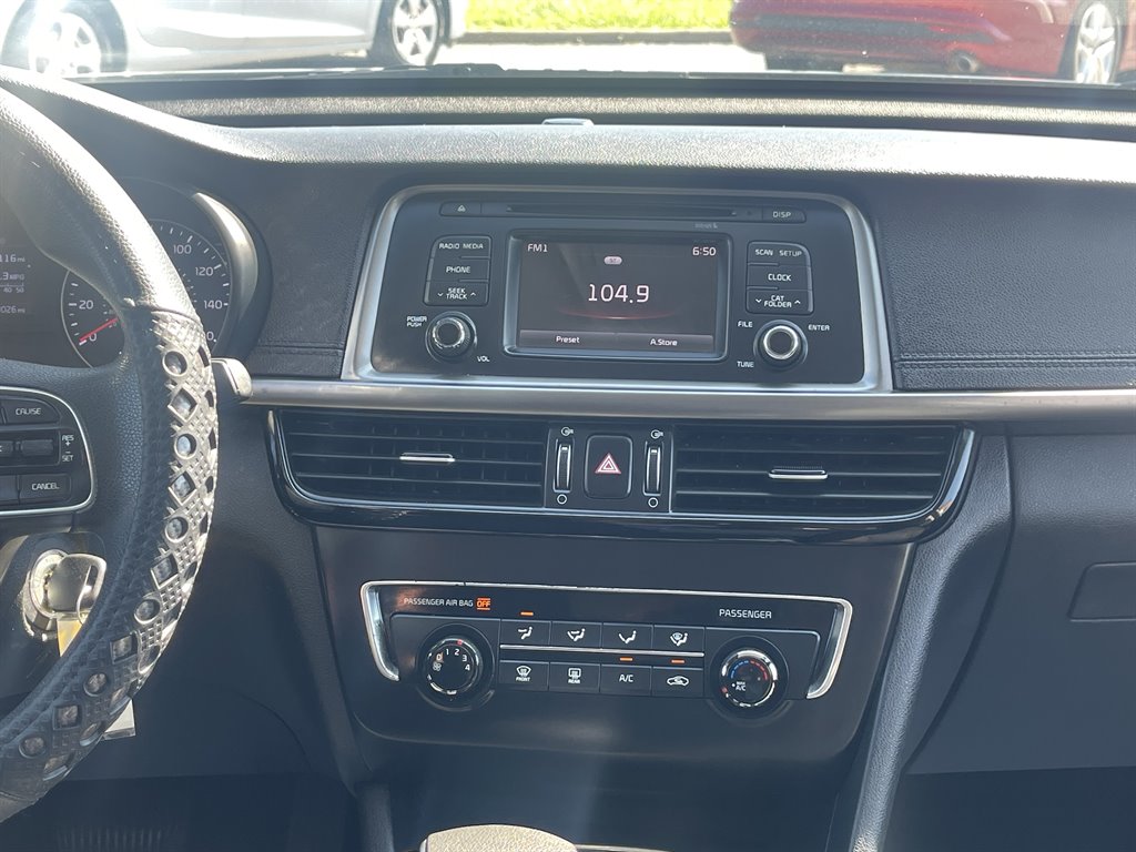 2017 Kia Optima - $11,995