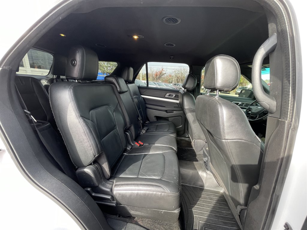 2016 Ford Explorer - $14,995