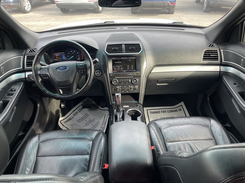 2016 Ford Explorer - $14,995