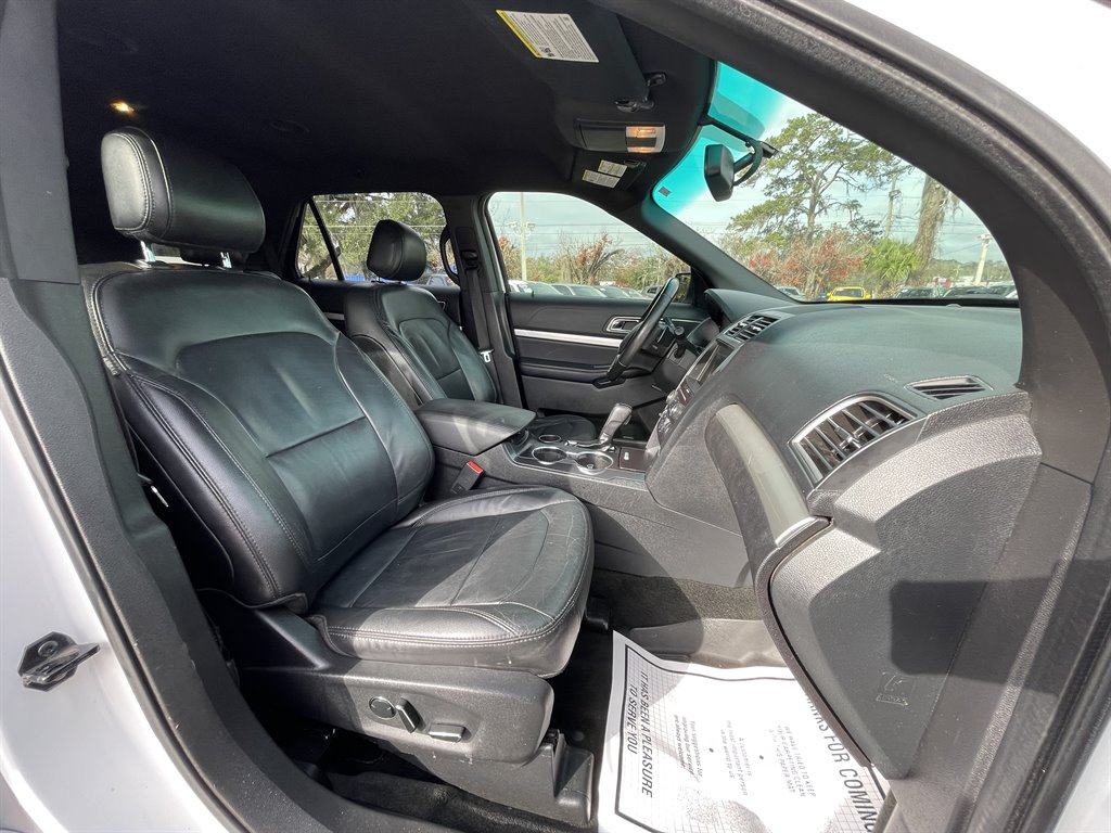 2016 Ford Explorer - $14,995