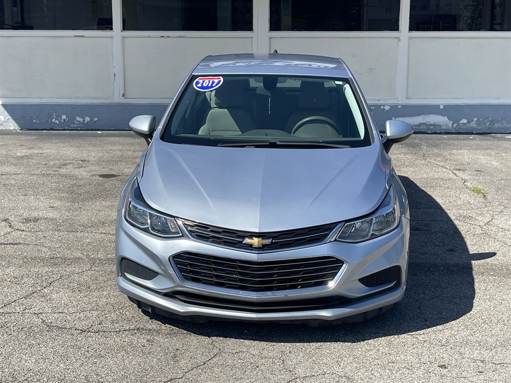 2017 Chevrolet Cruze - $9,995