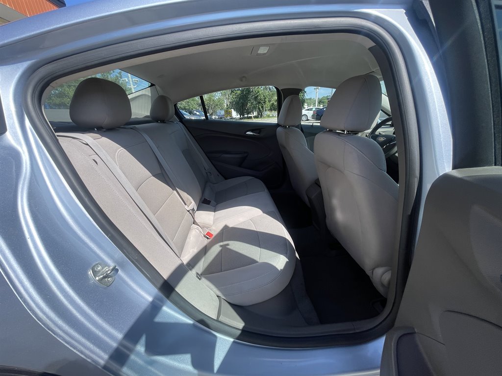 2017 Chevrolet Cruze - $9,995