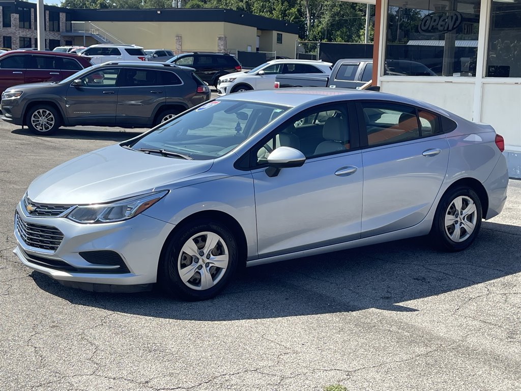 2017 Chevrolet Cruze - $9,995