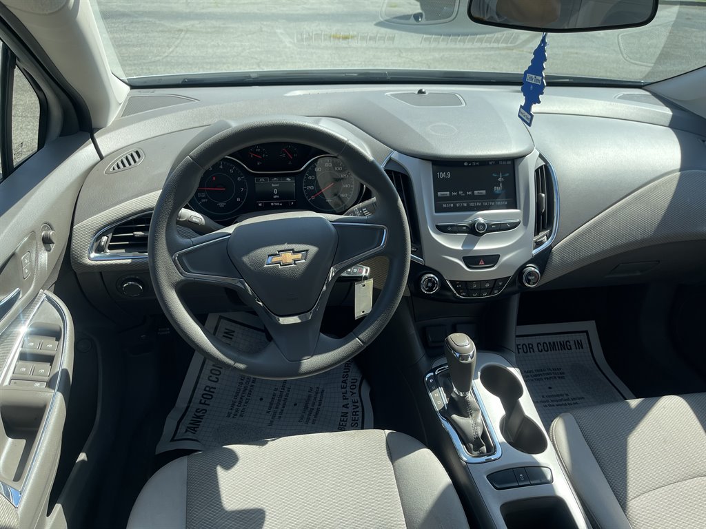 2017 Chevrolet Cruze - $9,995