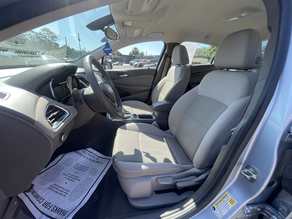 2017 Chevrolet Cruze - $9,995