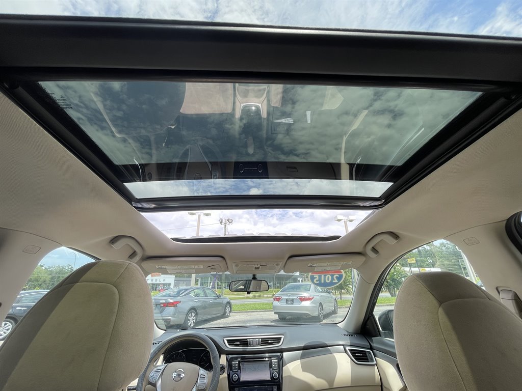 2015 Nissan Rogue - $9,995
