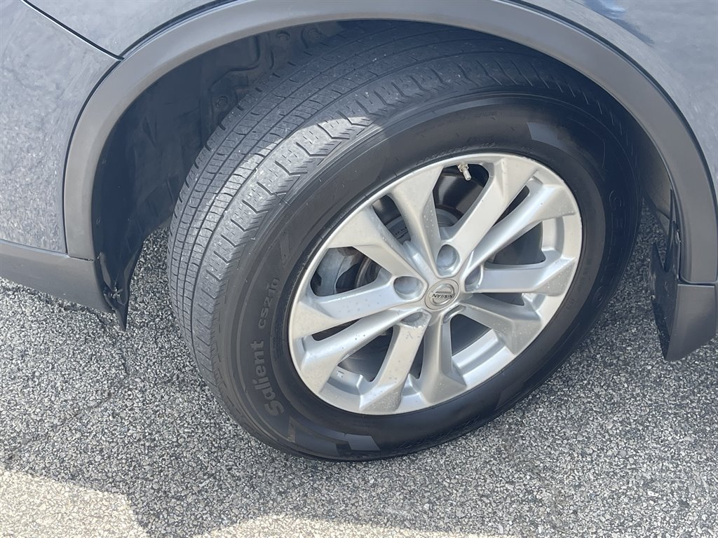 2015 Nissan Rogue - $9,995