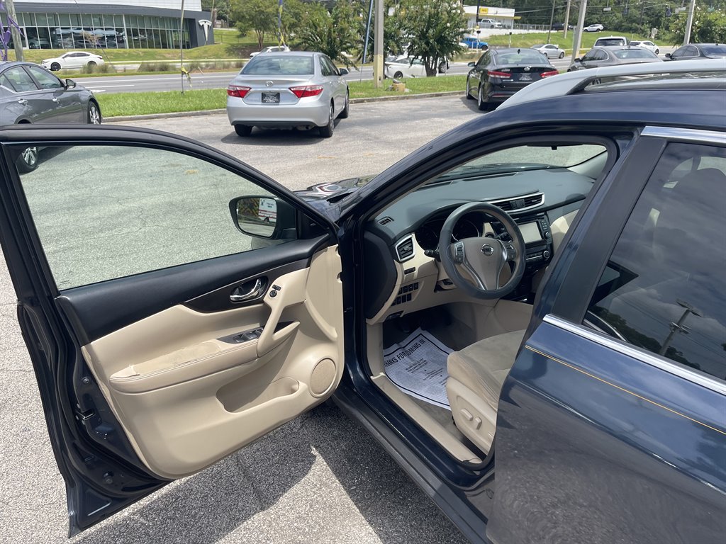 2015 Nissan Rogue - $9,995