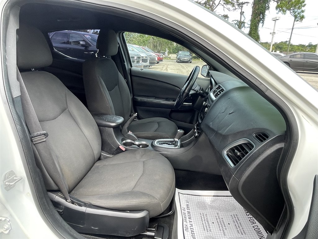 2013 Dodge Avenger - $7,495