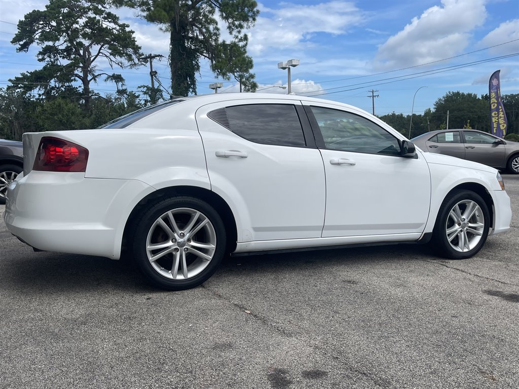 2013 Dodge Avenger - $7,495