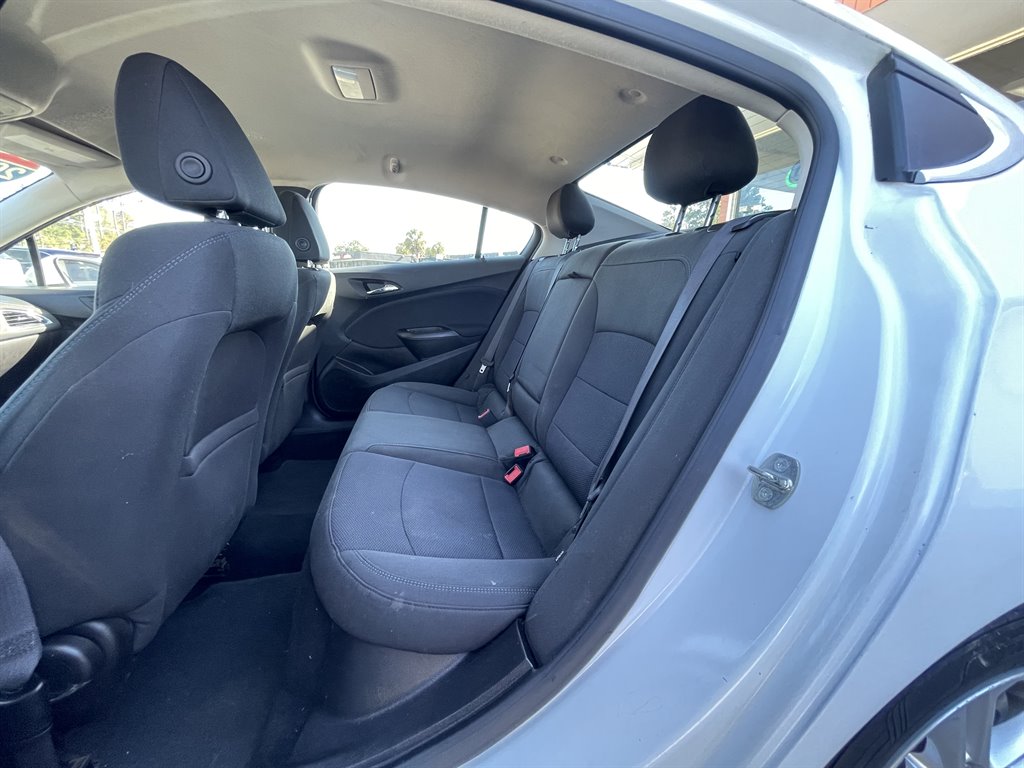 2017 Chevrolet Cruze - $9,995
