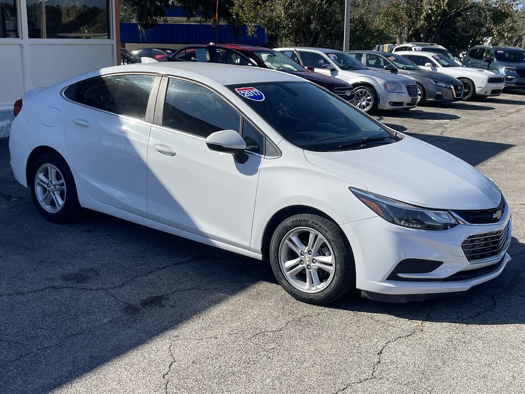2017 Chevrolet Cruze - $9,995