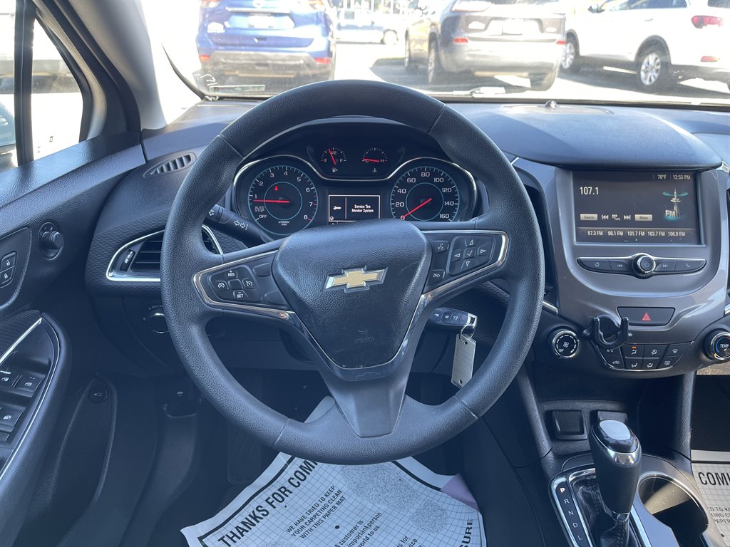 2017 Chevrolet Cruze - $9,995