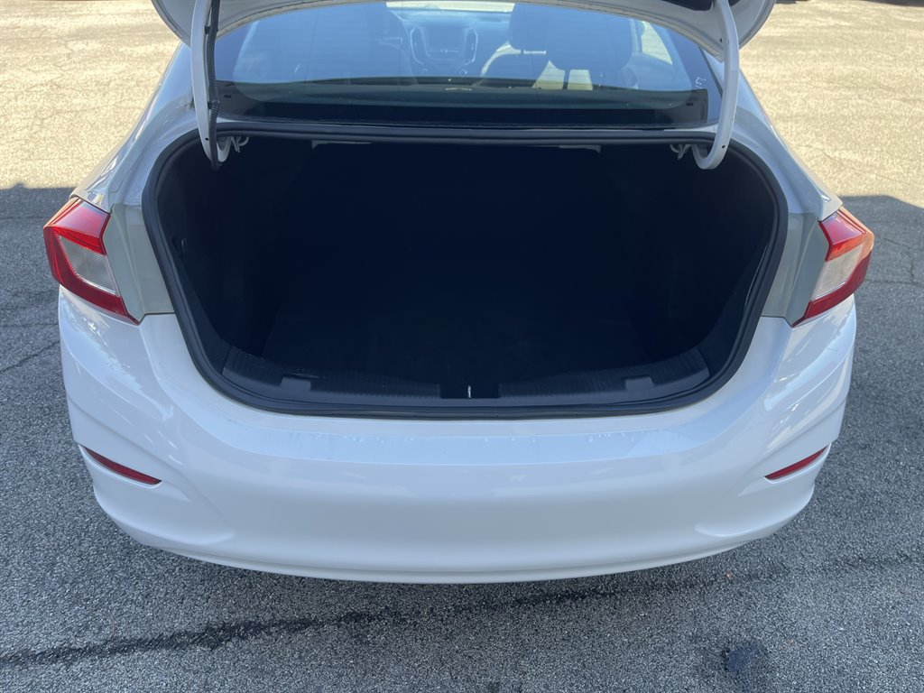 2017 Chevrolet Cruze - $9,995
