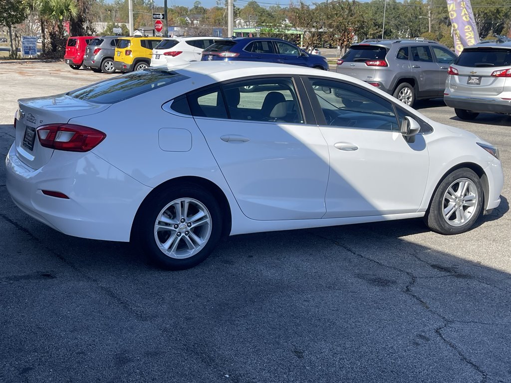 2017 Chevrolet Cruze - $9,995