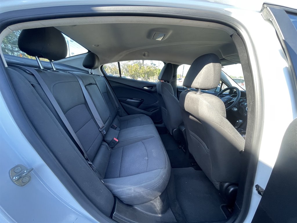 2017 Chevrolet Cruze - $9,995